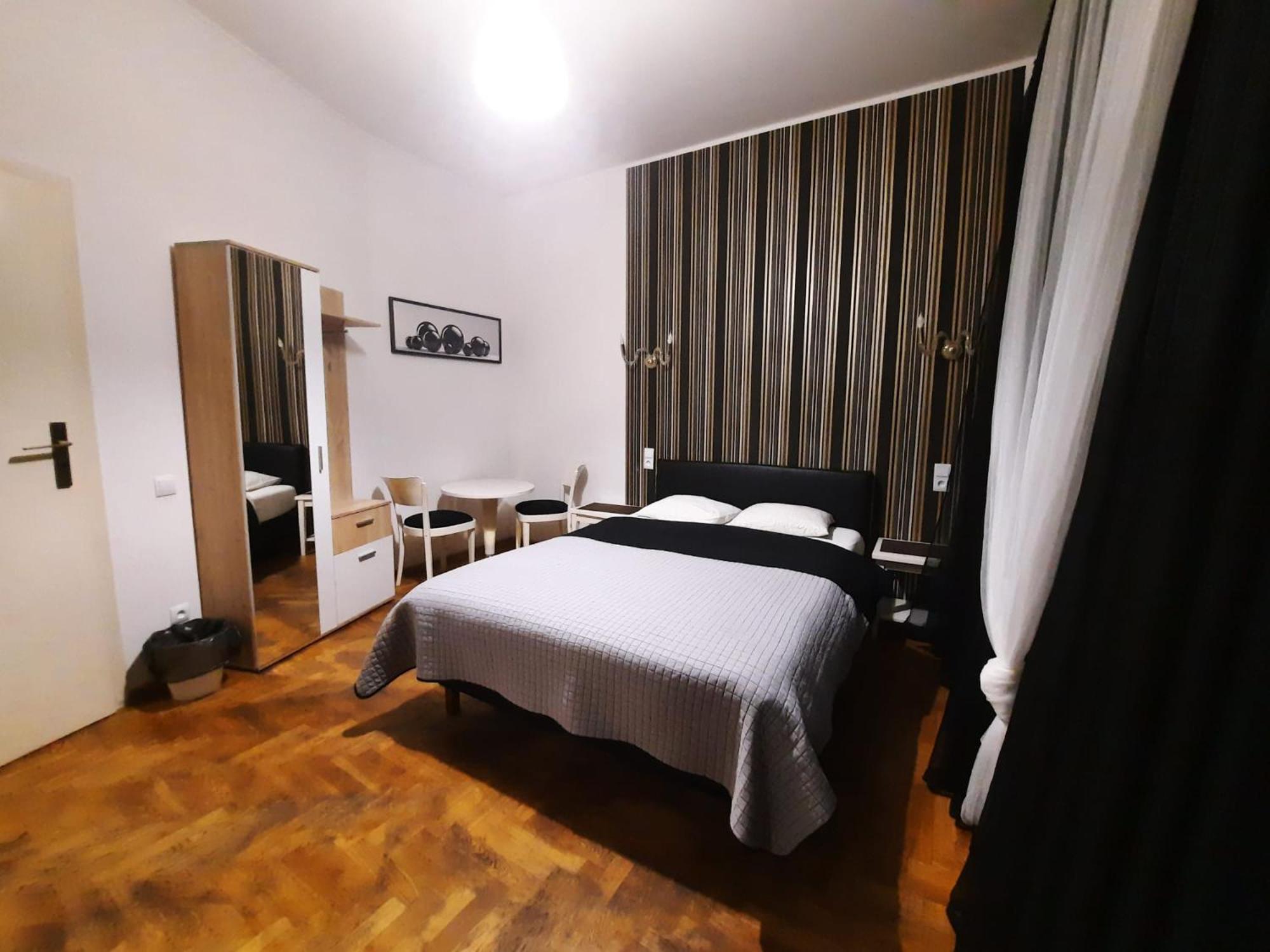 Lorf Hostel&Coffee Красков Екстериор снимка
